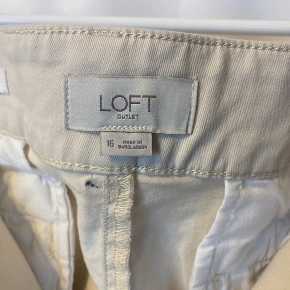 LOFT Outlet - Girlfriend Chinos Pants, Size 16. - Picture 4 of 5